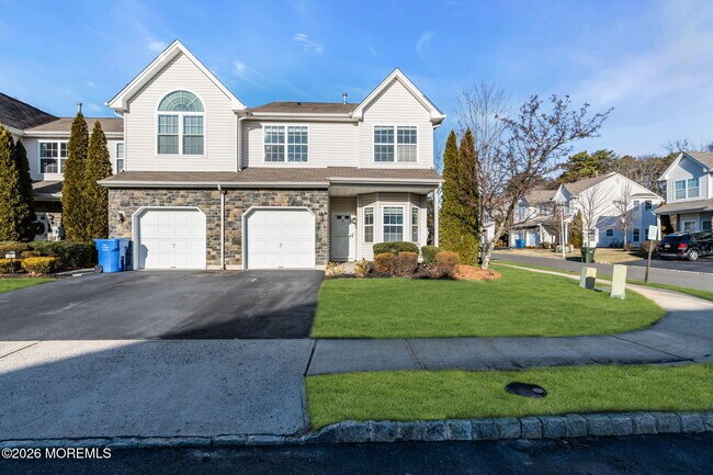 Building Photo - 40 Thistledown St