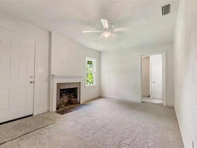 Foto del edificio - 2869 Ralston Rd