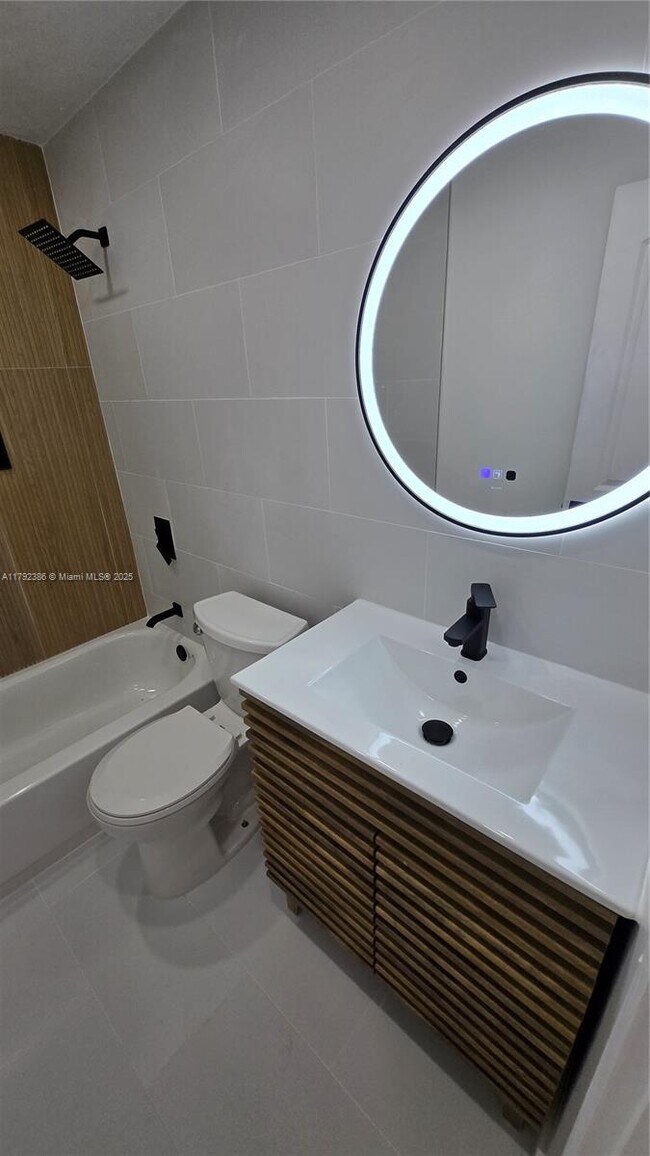 Foto del edificio - 1448 NE 24th Ct