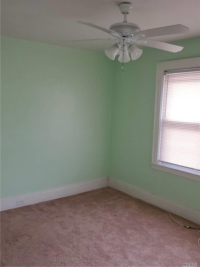 Foto del edificio - 220-03 99th Ave