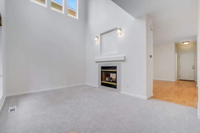 Photo - Beautiful 4 Bed, 3 Bath Rental Home in Hil...