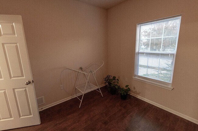 Foto del edificio - 1925 Center St