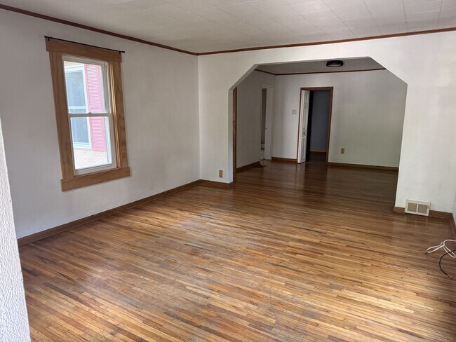 Foto del edificio - 814 Owens St N
