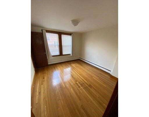 Building Photo - 10 Hartwell St