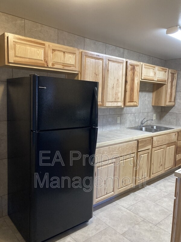 Building Photo - 421 Alcazar St SE