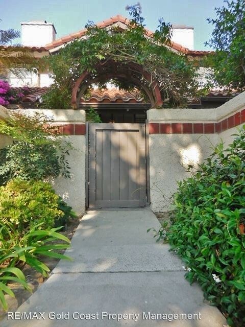 Building Photo - 3 br, 2.5 bath House - 419 Las Palomas Dr