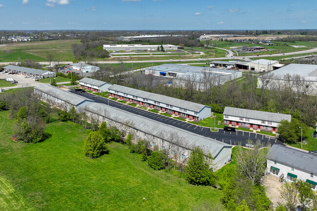Foto aérea - Brook Haven Townhomes
