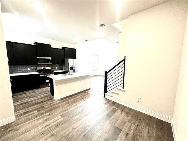 Foto del edificio - 4548 Community Ct