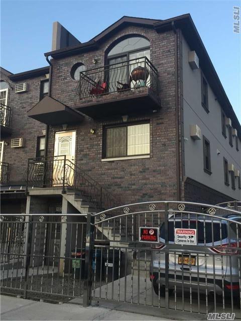 Primary Photo - 1038 Leland Ave