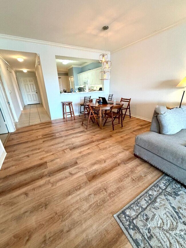 Foto del edificio - 8450 Kingbird Loop