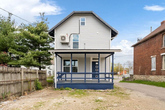 Building Photo - Charming 1BR First Floor Unit in Columbus