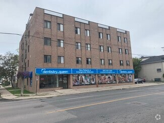 Building Photo - 311 Queen St