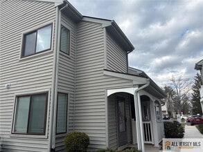 Building Photo - 904 Gregorys Way