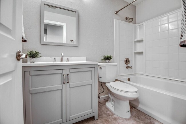 Foto del edificio - 21 E McKinley St