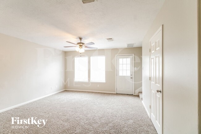 Building Photo - 6402 Mountain Pines Ln