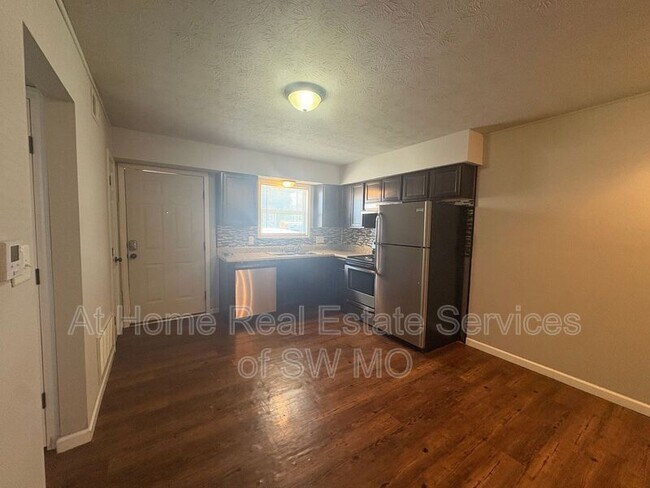 Foto del edificio - 930 S Campbell Ave