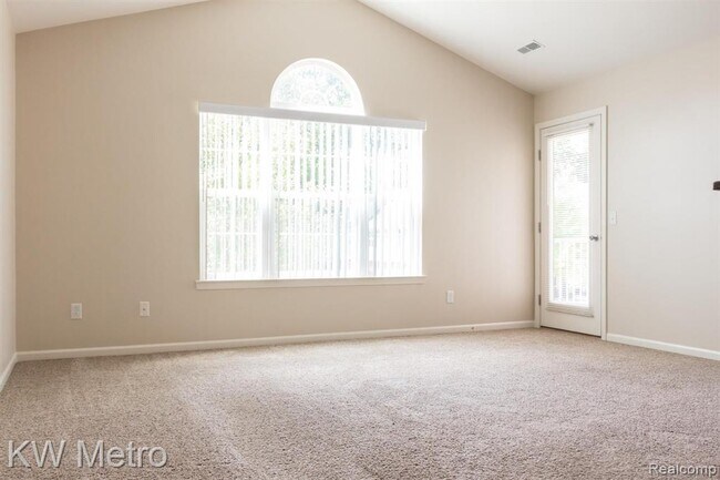 Foto del edificio - 49144 W Woods Dr