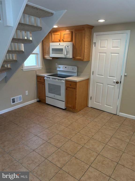 Foto del edificio - 104 Woodcrest Ave