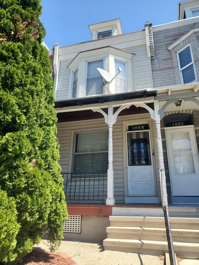 Primary Photo - 1025 Mulberry St