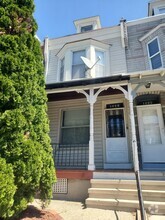 Building Photo - 1025 Mulberry St