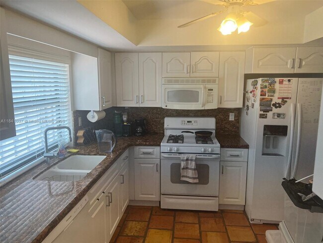 Foto del edificio - 11246 SW 104th St