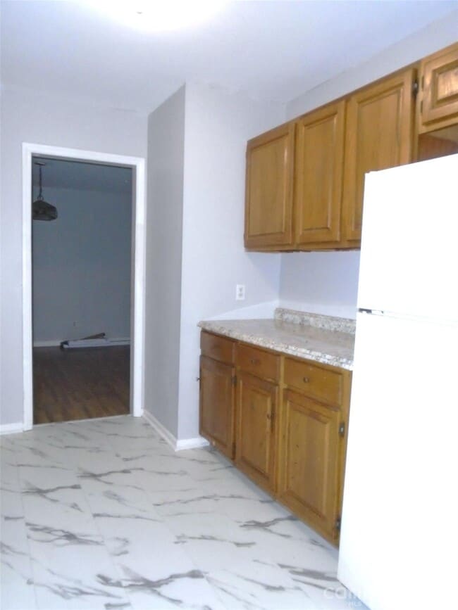 Building Photo - 4024 Rosehaven Dr