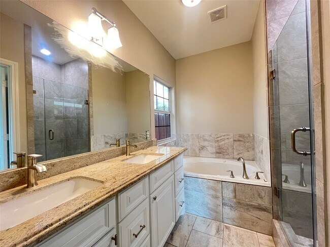 Foto del edificio - 6430 Skyview Dr