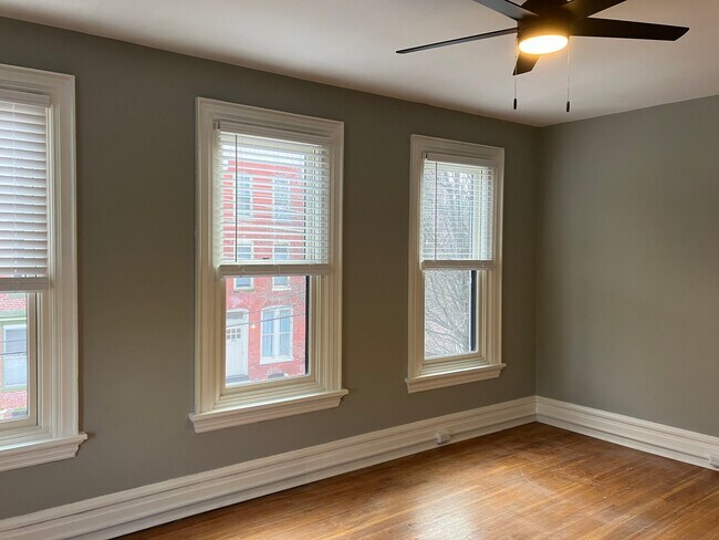 Foto del edificio - 218 Briggs St