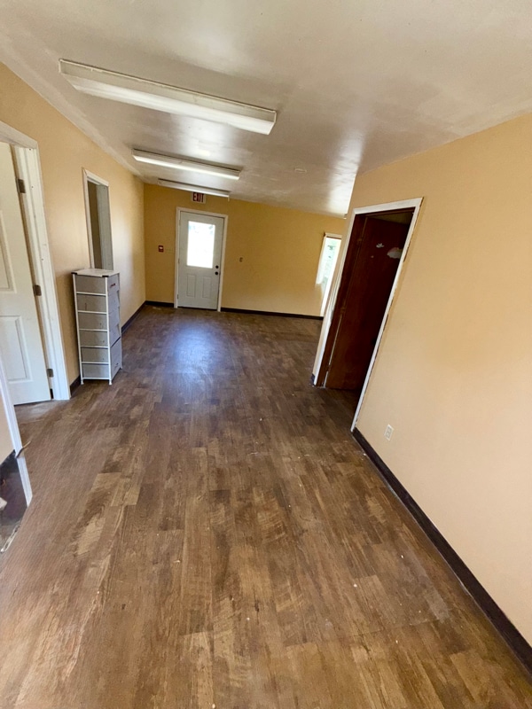 Building Photo - 207 W Walnut St