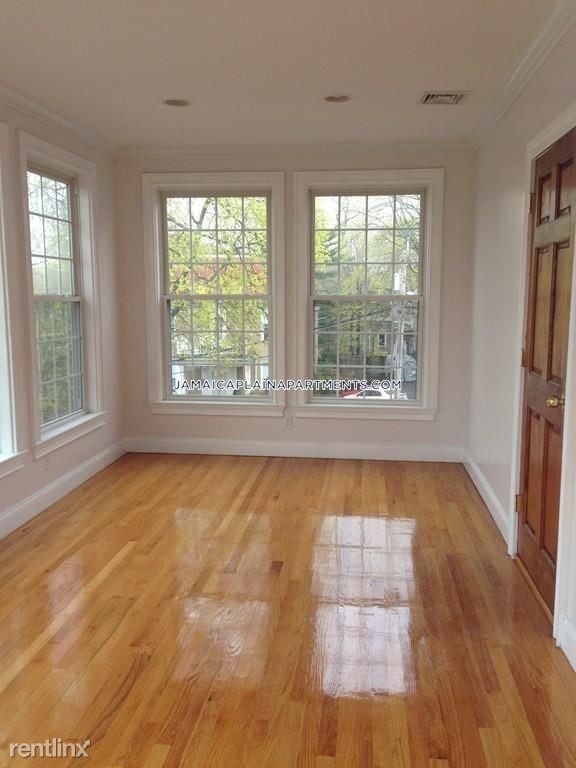 104 Robinwood Ave, Jamaica Plain, MA 02130 Condo for Rent in Jamaica