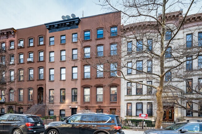 Building Photo - 486 3rd St