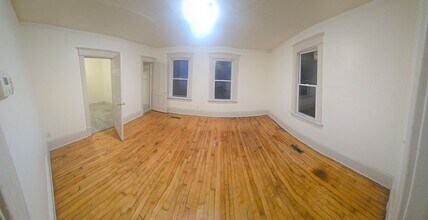 Building Photo - 1818 N Pulaski St