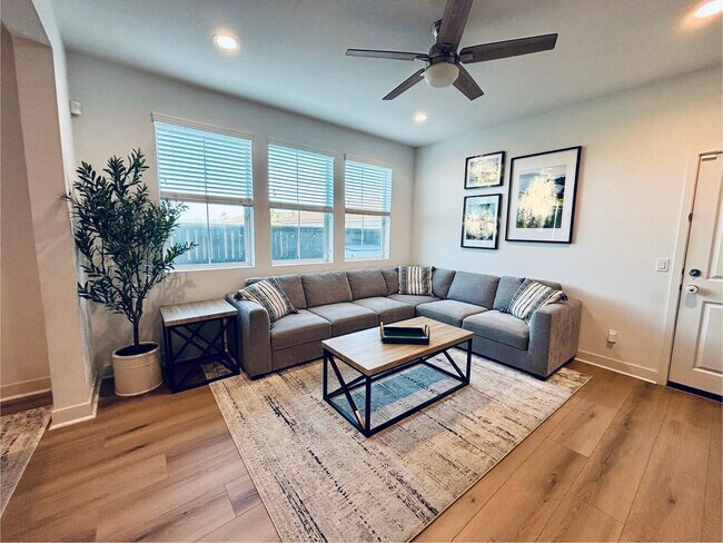 Foto del edificio - 8718 Aruba Ln