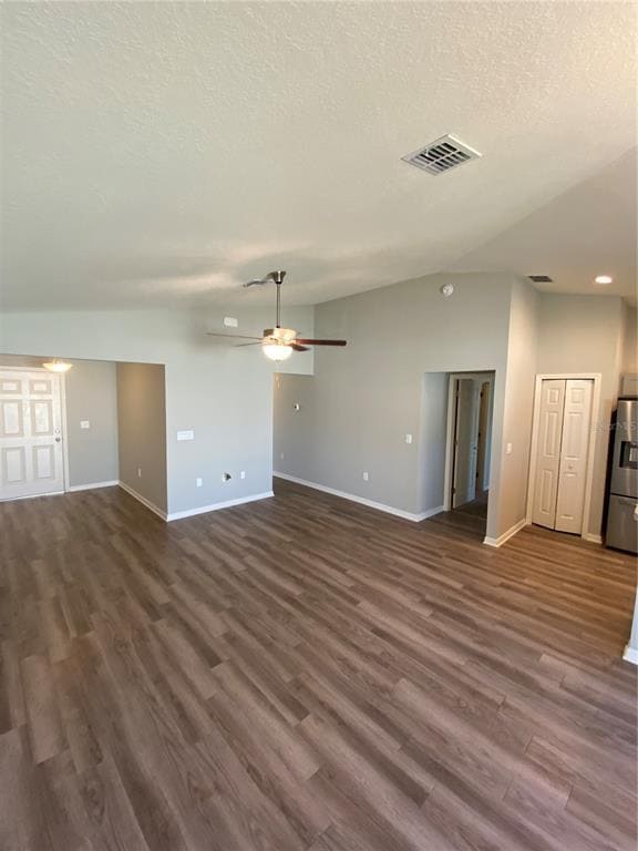 Building Photo - 217 Cascara Ln