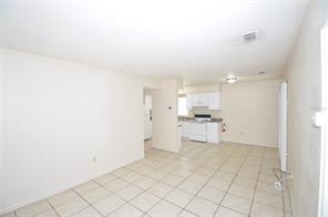Building Photo - 2929 N Martha Ave