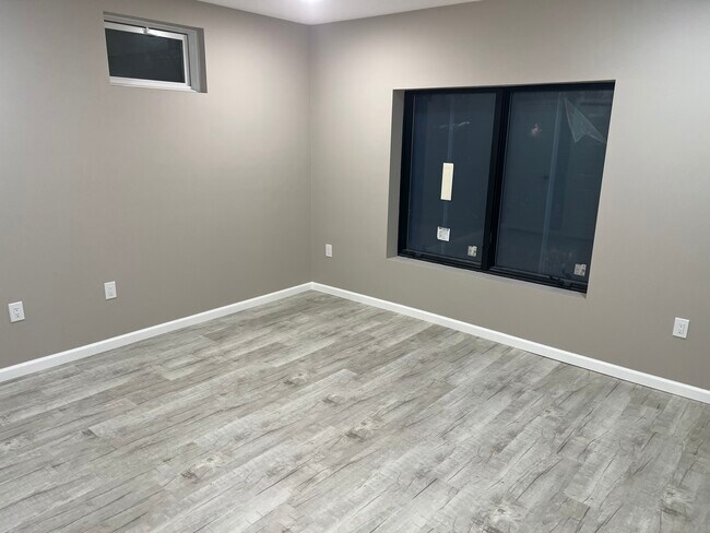 Foto del edificio - 32 Kathleen Pl