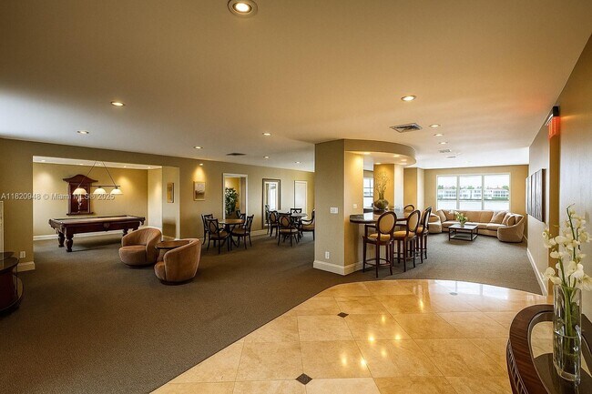 Building Photo - 511 Bayshore Dr