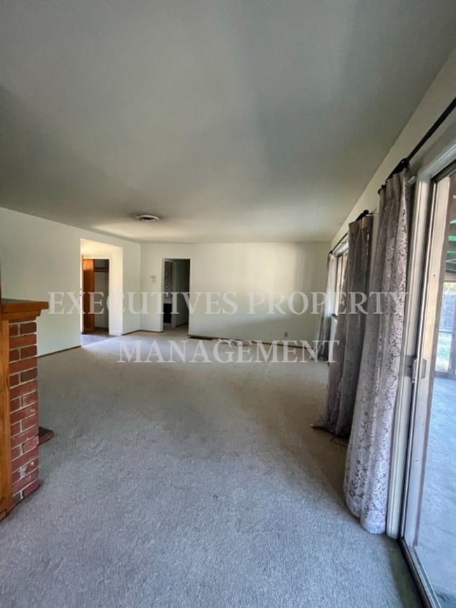 Building Photo - 795 Juniper Ave