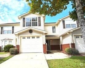 Building Photo - 765 Majestic Dr