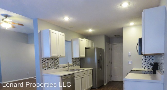 Building Photo - 3 br, 2 bath House - 3905 Kay Pointe Blvd