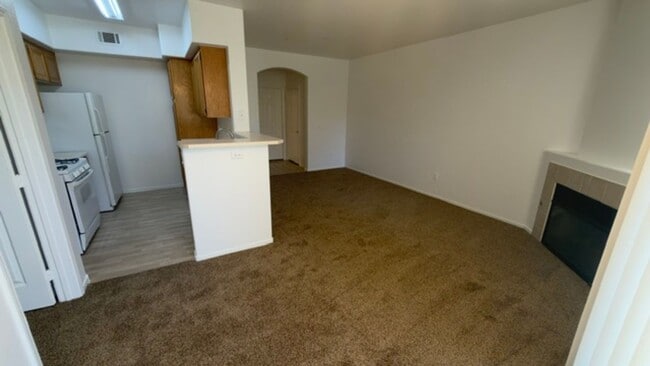 Building Photo - 7115 S Durango Dr