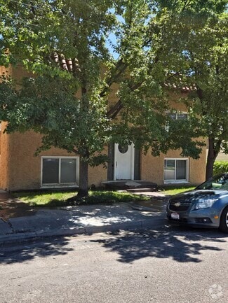 Building Photo - 945 E Lander St