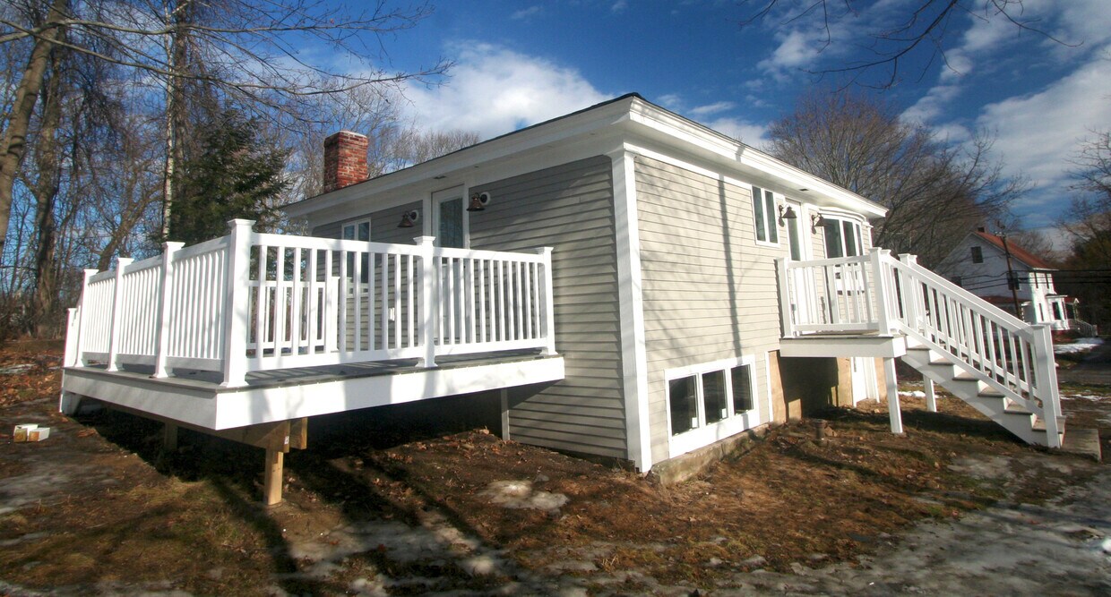 21BACK RIVERUnit 1 Apartment for Rent in Dover, NH