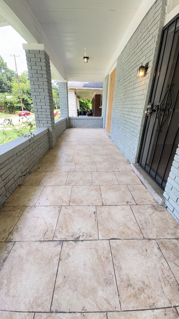 Building Photo - Spacious 3 Bed / 2 Bath Home with Bonus Room