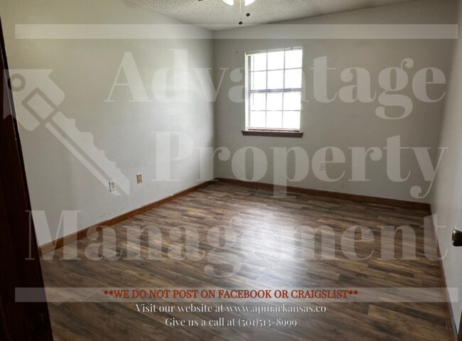 Foto del edificio - Charming 2 Bed, 1 Bath Duplex located in the heart of Conway, AR