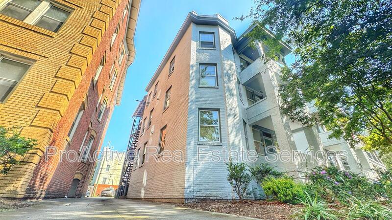 Primary Photo - 1240 Westover Ave