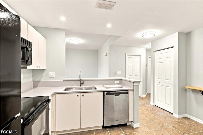 Foto del edificio - 15417 Bellamar Cir