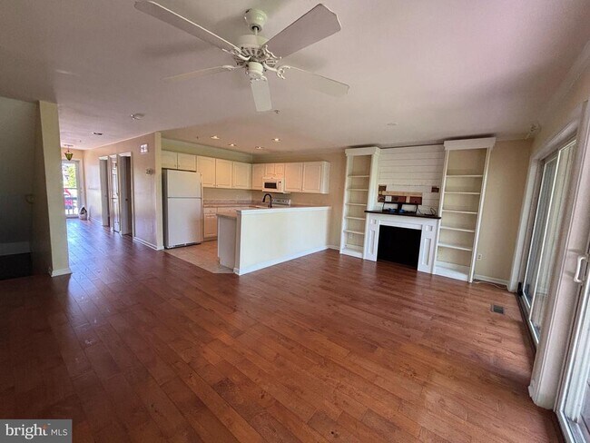 Foto del edificio - 113 NE Isles Dr