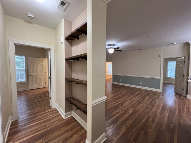 Foto del edificio - 330 Gallery Drive apt 304- Anderson Creek ...