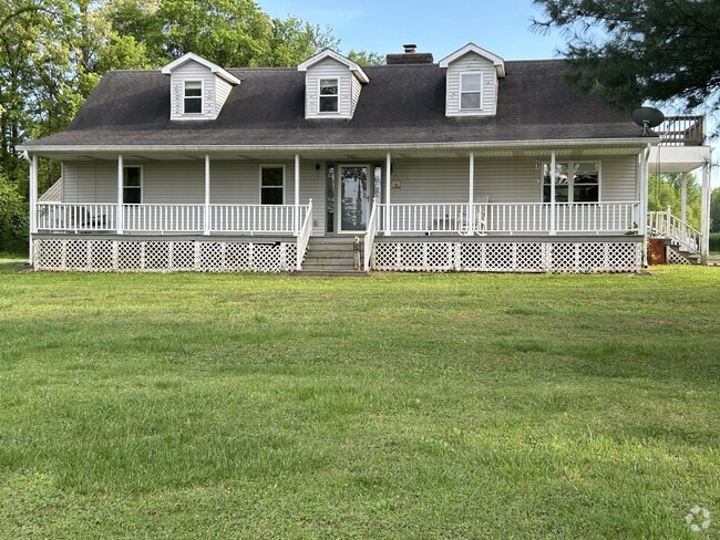 Building Photo - 1400 Fairgrounds Rd